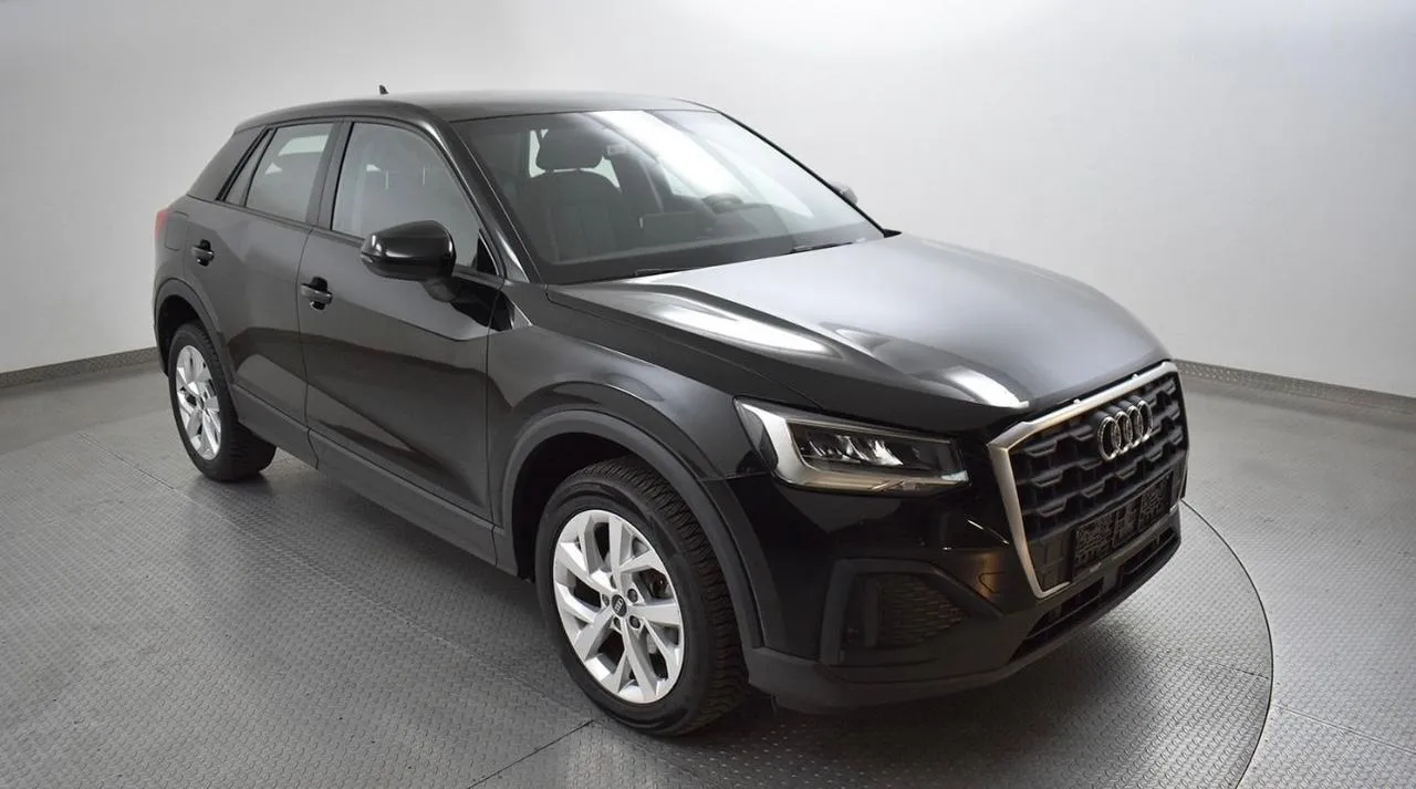 AUDI Q2 30 TDI S tronic Business Image 3